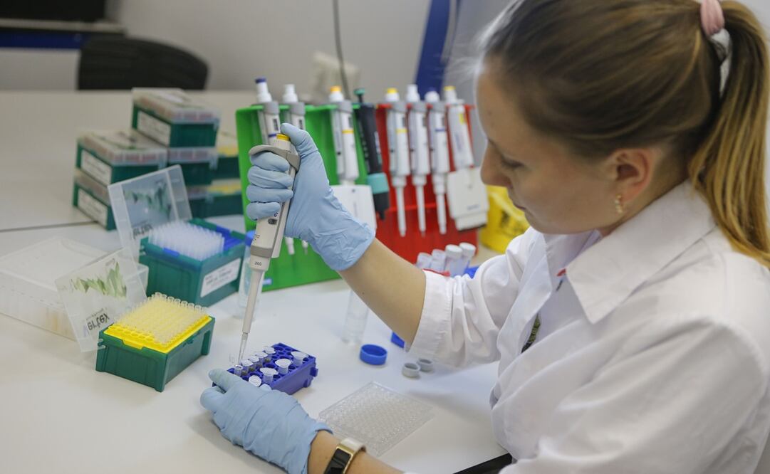 Secretaría de las Mujeres destaca papel de la mujer en la ciencia. Foto: EFE/EPA/RDIF