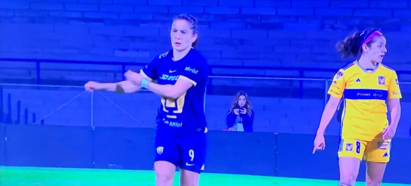 La jugadora de Pumas Desirée Monsiváis recibe sanción por polémico gesto ante Tigres