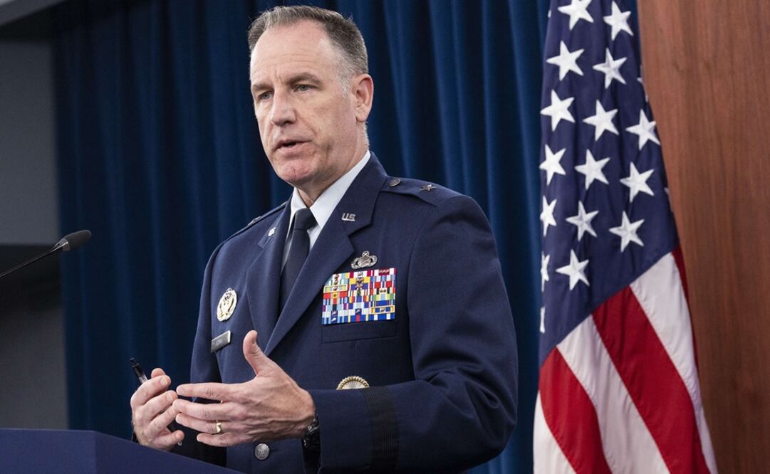 El general Pat Ryder realiza una conferencia de prensa en el Pentágono. Foto: AFP