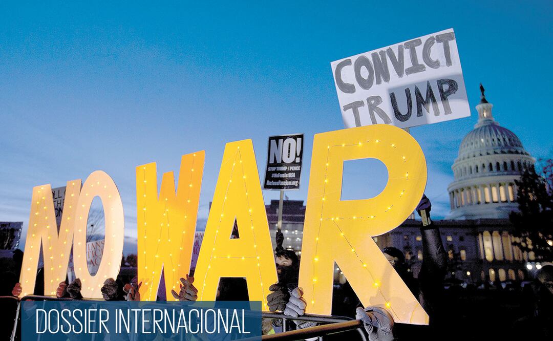 Manifestantes contra la guerra, afuera del Capitolio, en Washington, el pasado jueves 9 de enero. Foto: JOSÉ LUIS MAGANA. AP