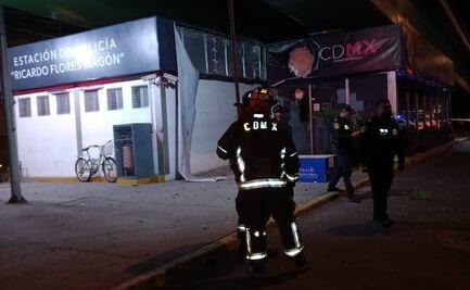 Explota "artefacto casero" en estación de policía de la Santa María la Ribera, reportan bomberos; hay dos policías heridos