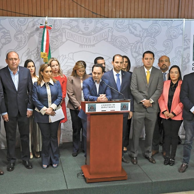 Los líderes del PAN, PRI, PRD, MC y PT salieron juntos a advertir que no acompañarán los cambios propuestos por Morena y reiteraron que su voto será en contra de la revocación de mandato. IVÁN STEPHENS. EL UNIVERSAL 