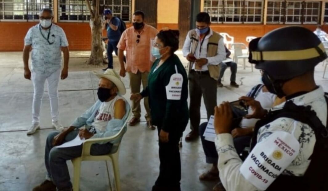 Inicia vacunación contra Covid-19 a adultos mayores de Navolato, Sinaloa
