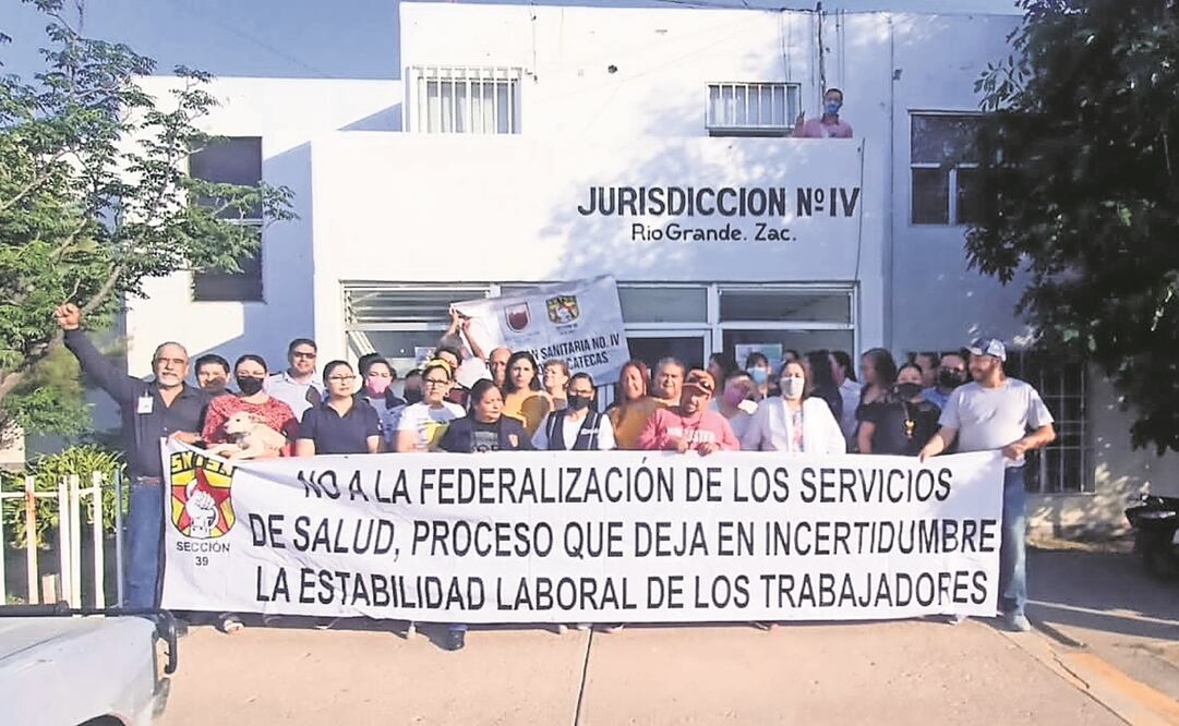 Agremiados de la Sección 39 anunciaron que trabajarán bajo protesta en varias unidades médicas por conflicto. Foto: Especial 