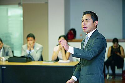 "La oratoria es un vehículo para dar voz a quienes no la tienen"