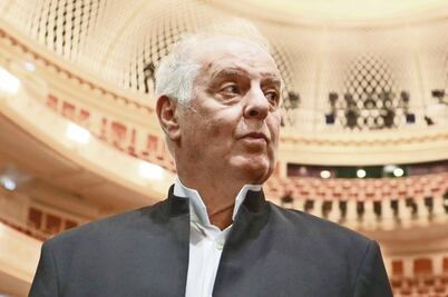 Músicos acusan de malos tratos a Barenboim