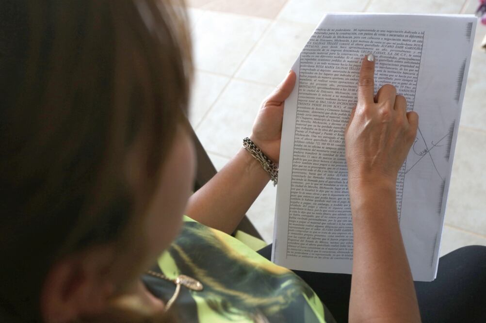 La presunta víctima de fraude de Emir Garduño interpuso una demanda contra el empresario por un adeudo de más de 800 mil pesos (ARMANDO SOLÍS. EL UNIVERSAL)