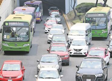 Este jueves 5 de diciembre no circulan autos con engomado verde