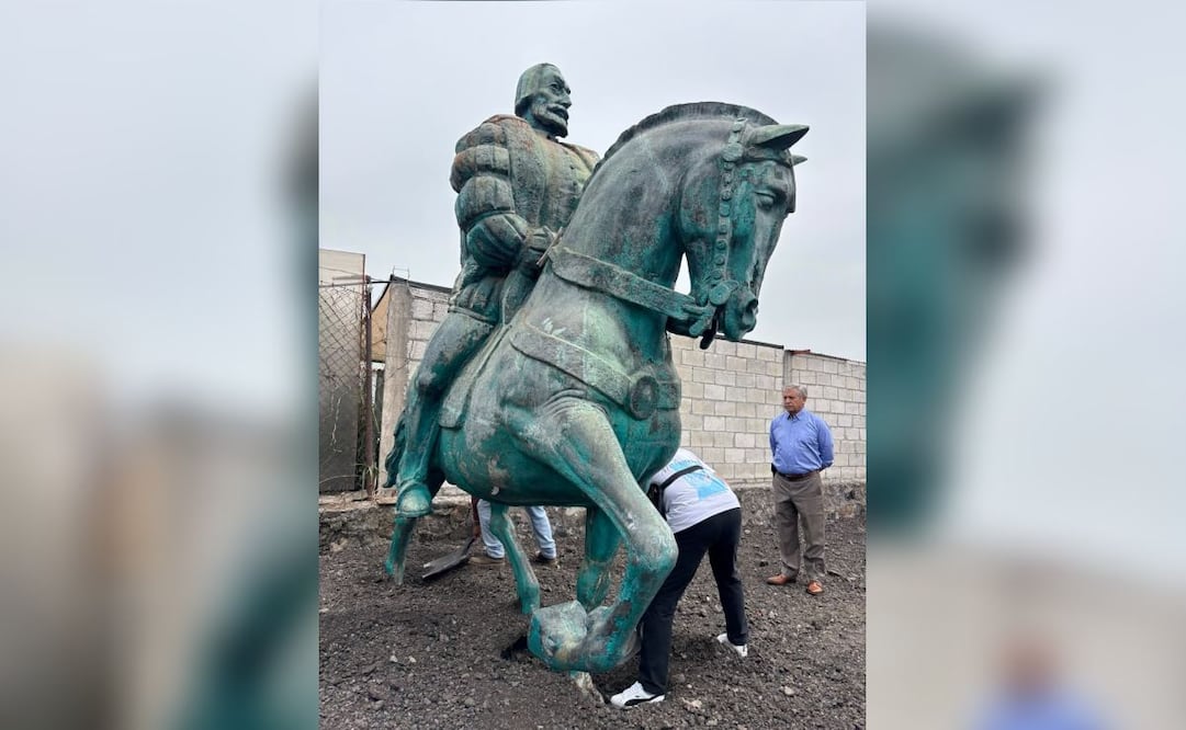 Encuentran estatua de Hernán Cortés en Morelos; INAH y alcalde de Cuernavaca disputan destino de la figura.
(09/09/26)
Foto: Especial.