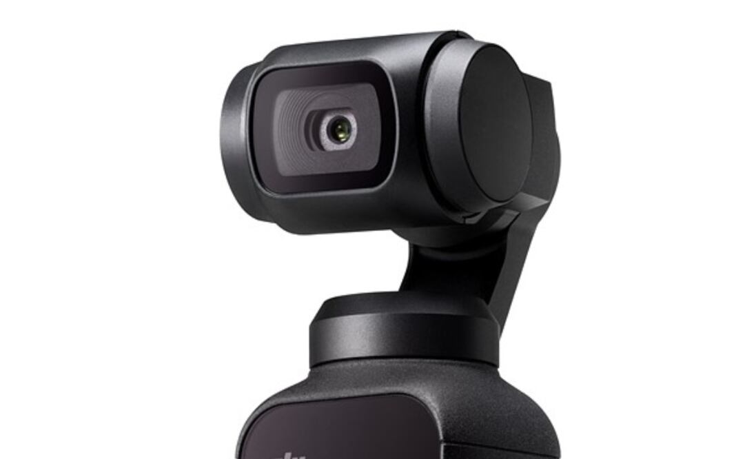 Con poco más de 10 cm de alto, el Osmo Pocket es la cámara con estabilizador en tres ejes más pequeña de DJI
