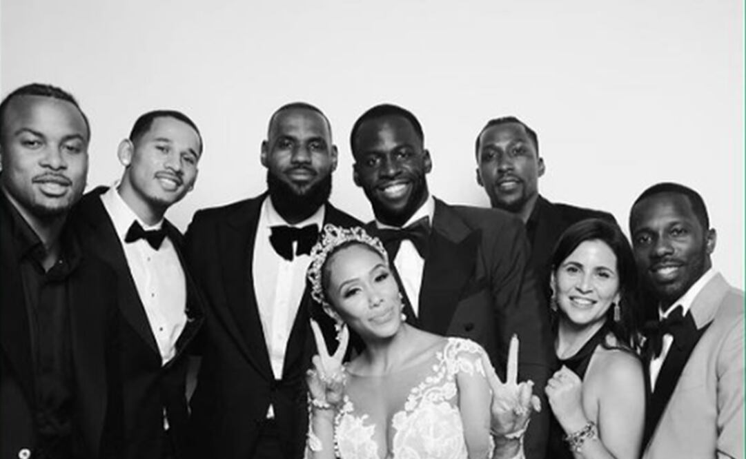Juan Toscano y LeBron James con Draymond Green y su esposa - FOTO: Instagram @kingjames