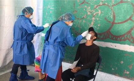 Aplican pruebas Covid y vacunas contra influenza a integrantes de caravana migrante en CDMX
