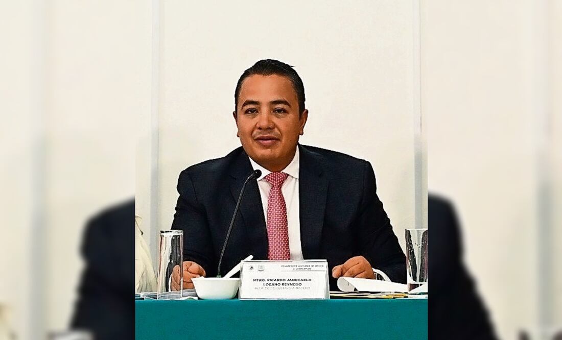 Janecarlo Lozano celebró la detención de 21 personas, quienes pertenecen al "sindicato" de Los 300, que se dedican a la extorsión y despojo en la CDMX. Foto: Especial