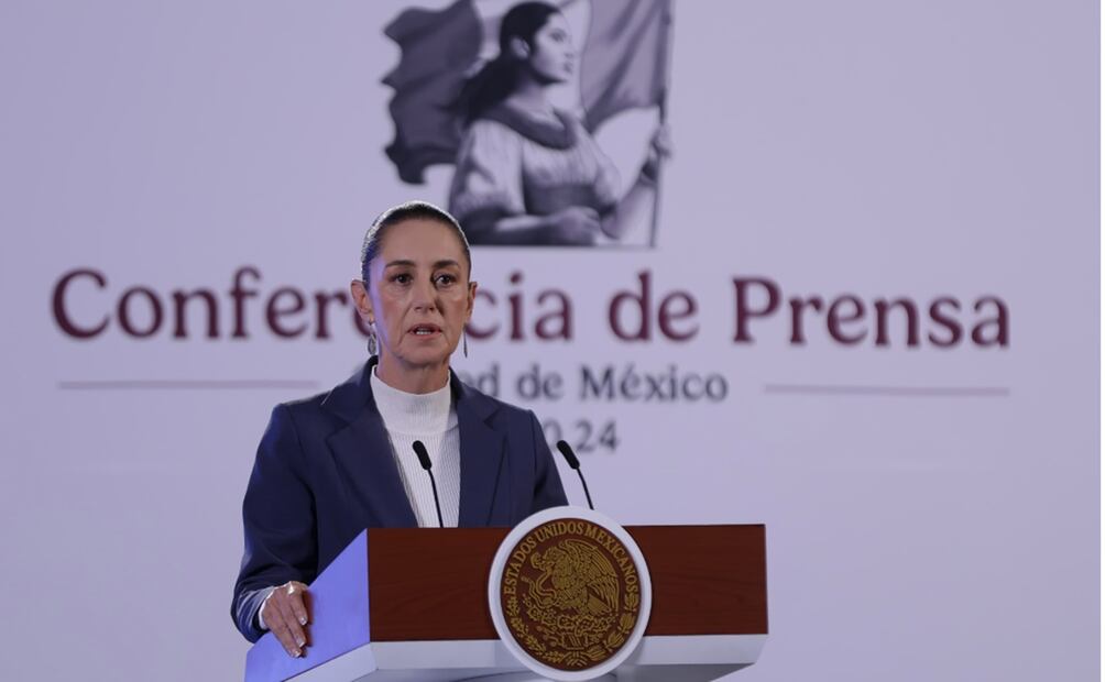 La presidenta Claudia Sheinbaum conmemora el 56 aniversario del movimiento estudiantil de 1968 en su primera conferencia matutina en el Salón Tesorería de Palacio Nacional. Foto: Fernanda Rojas/EL UNIVERSAL