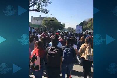 Marchan estudiantes contra inseguridad en Guadalajara