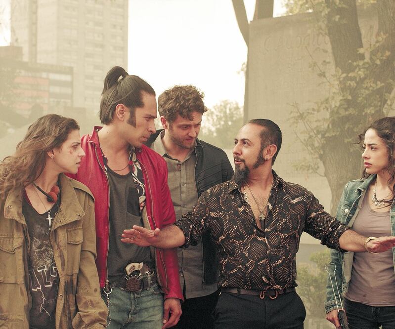 Fátima Molina, Horacio García, Christopher Von Uckermann, Humberto Busto y Gisselle Kuri. NETFLIX