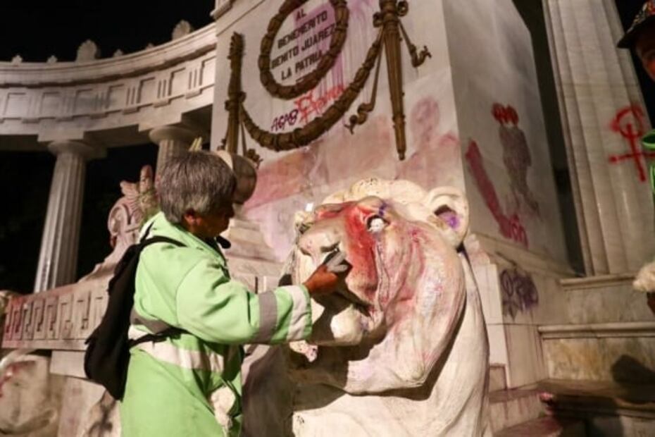 El Hemiclo a Juárez, restaurado en el 2016, ahora fue vandalizado 