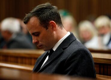 Aumentan a 13 años de prisión para Oscar Pistorius por asesinato de su novia