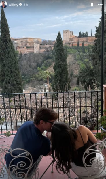 El actor se dejó ver más enamorado que nunca. Foto: Instagram.