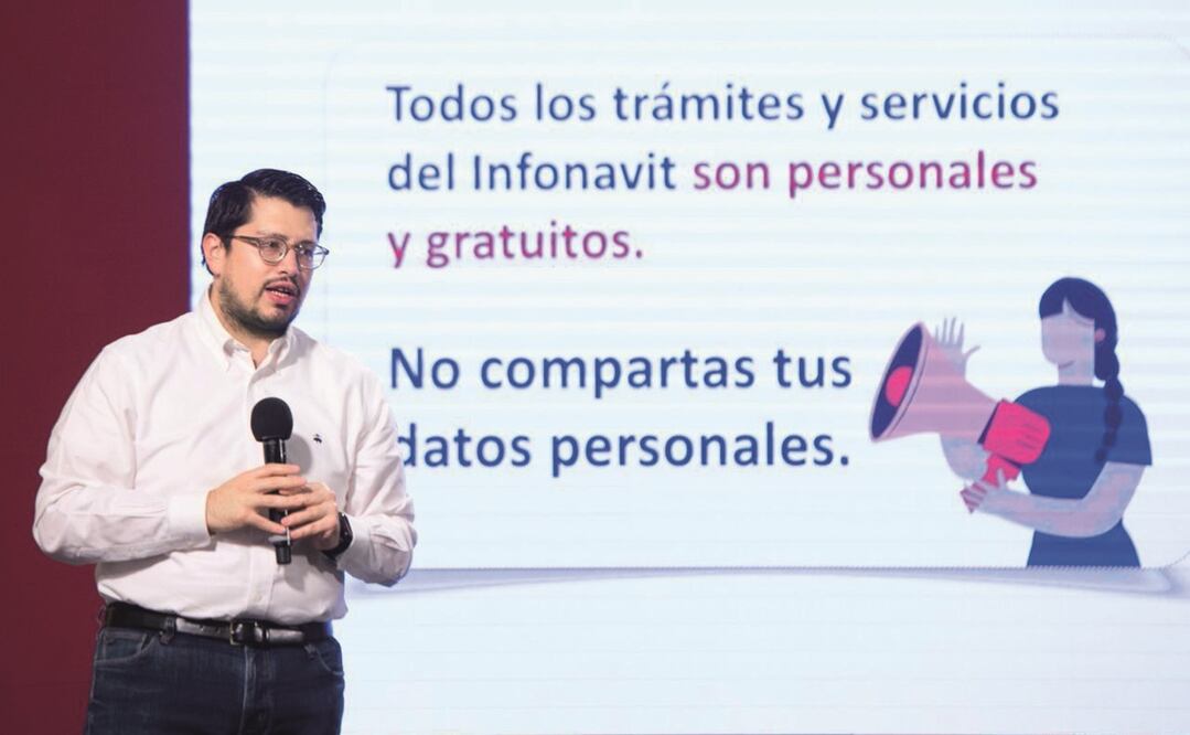 Carlos Martínez, director del Infonavit, dijo que reciben 4 millones de consultas en centros de servicio que no requerían visita presencial. Foto: ARCHIVO EL UNIVERSAL