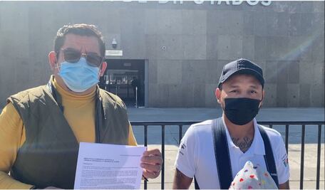 Su marido policía la golpeaba y violaba; lleva 15 años presa y pide ayuda en San Lázaro