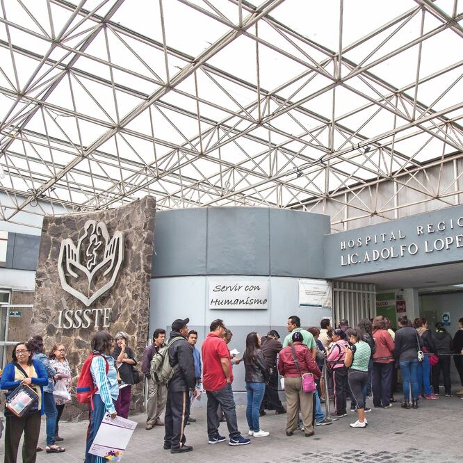 Impacto. Hasta 2 millones de personas se quedarían sin protección de gastos médicos mayores; 500 mil son funcionarios con la prestación. Foto: ARCHIVO EL UNIVERSAL