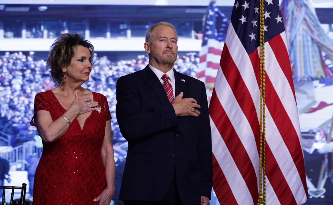 El embajador de Estados Unidos en México, Ronald Johnson, encabezó el 249 aniversario de la independencia de su país junto a su esposa Alina. Foto: Carlos Mejía/EL UNIVERSAL