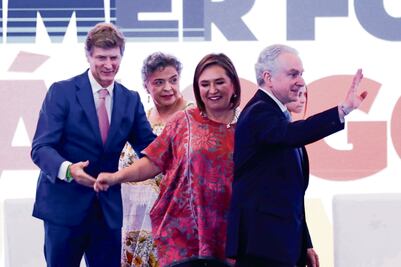 Aspirantes del Frente Amplio tunden al Presidente en debate