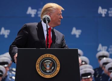 Trump lanza amenaza: 5% de arancel a México