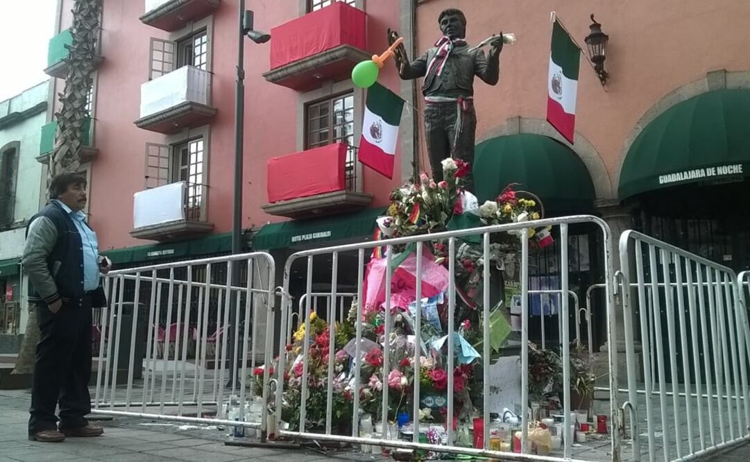 Los comercios de Plaza Garibaldi tendrán personal adicional por la noche. Foto: Gerardo Martínez