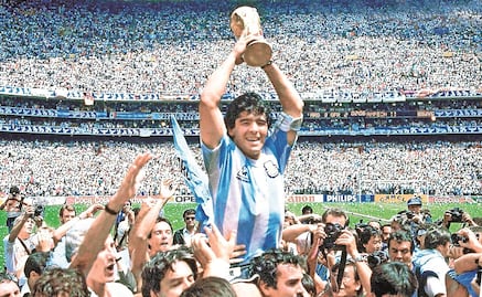 Maradona tenía en su colección una playera de Chivas