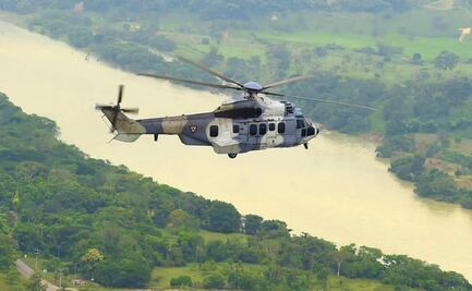 AMLO sobrevuela presa Peñitas y zonas inundadas en Tabasco