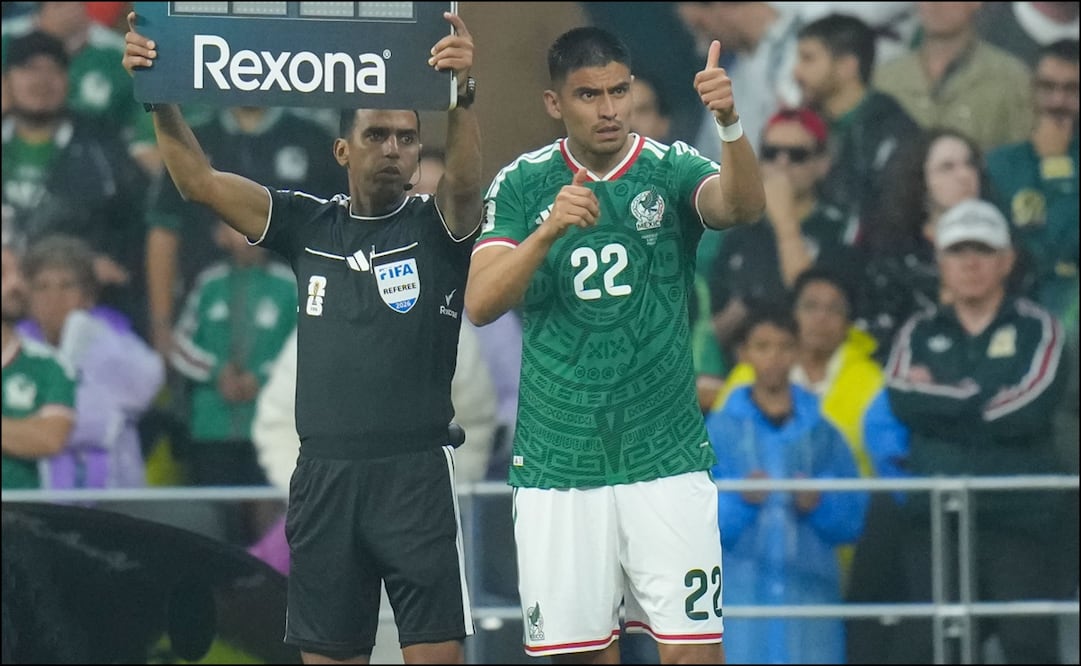 Guillermo Martínez encuentra consuelo en que “México cayó de pie, con la frente en alto”. FOTO: Imago7