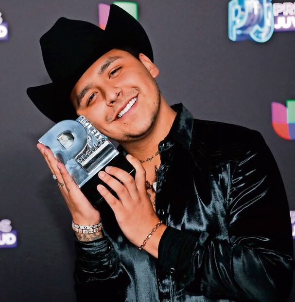 Christian Nodal antes de los tatuajes en el rostro y las manos. Foto: Archivo AP.