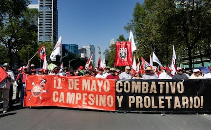 CNTE marcha rumbo al Zócalo de la CDMX y amaga con huelga nacional; piden diálogo con Sheinbaum
