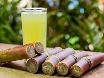 Guarapo de caña, una bebida tradicional para refrescar