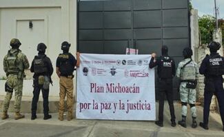 Aseguran armamento en Tanhuato, Michoacán; incautan 30 dosis de metanfetamina, 500 cartuchos y 4 motos