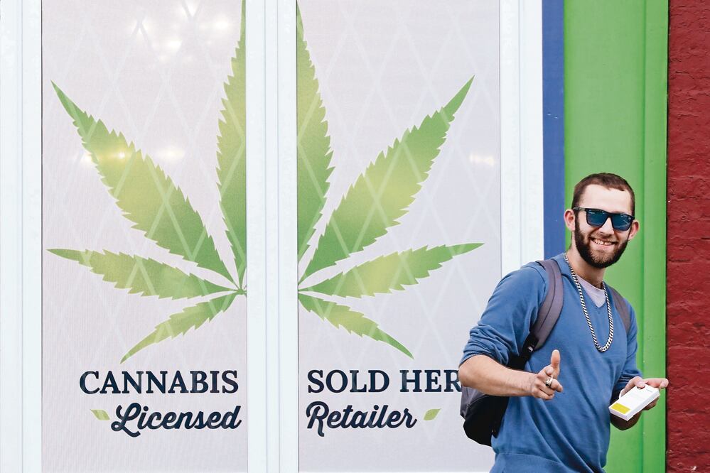 La tabacalera Altria asegura que el mercado del cannabis va a tener un “rápido crecimiento” en la próxima década. (ARCHIVO REUTERS)