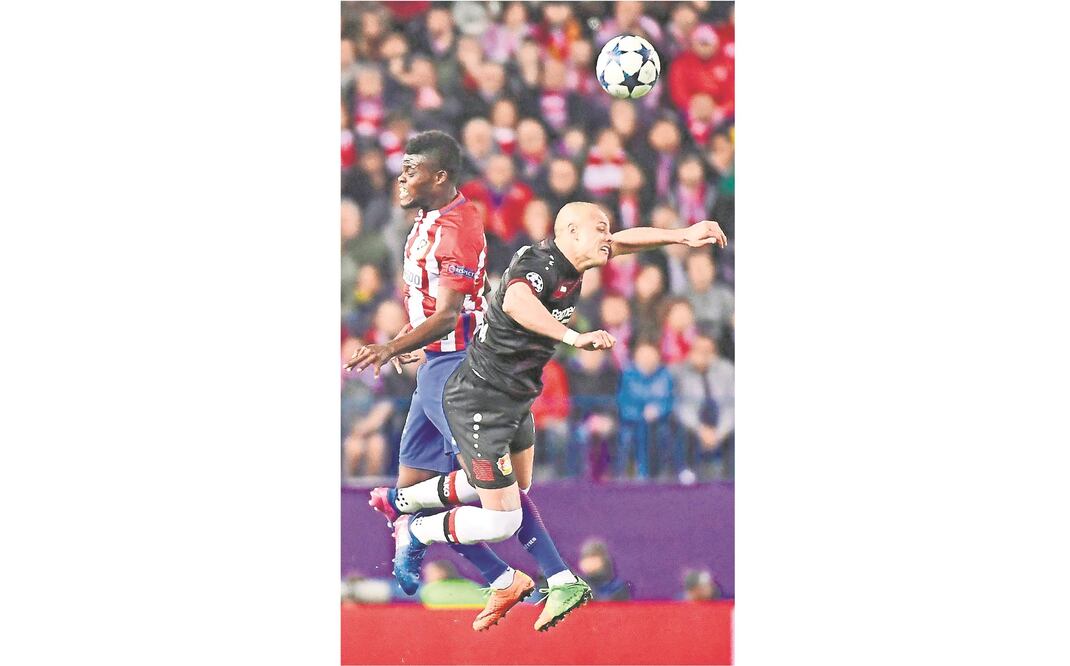 Leverkusen no puede remontar el marcador de la ida y avanza el Atleti (PIERRE-PHILIPPE MARCOU. AFP)