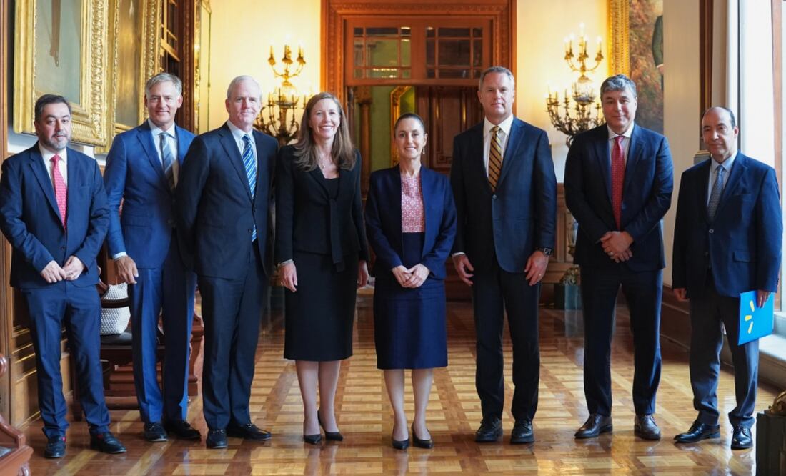 Reunión de Claudia Shainbaum y Doug McMillon, presidente y director ejecutivo de Walmart Inc., y su equipo Palacio Nacional. (05/08/2025) Foto: X (@Claudiashein)