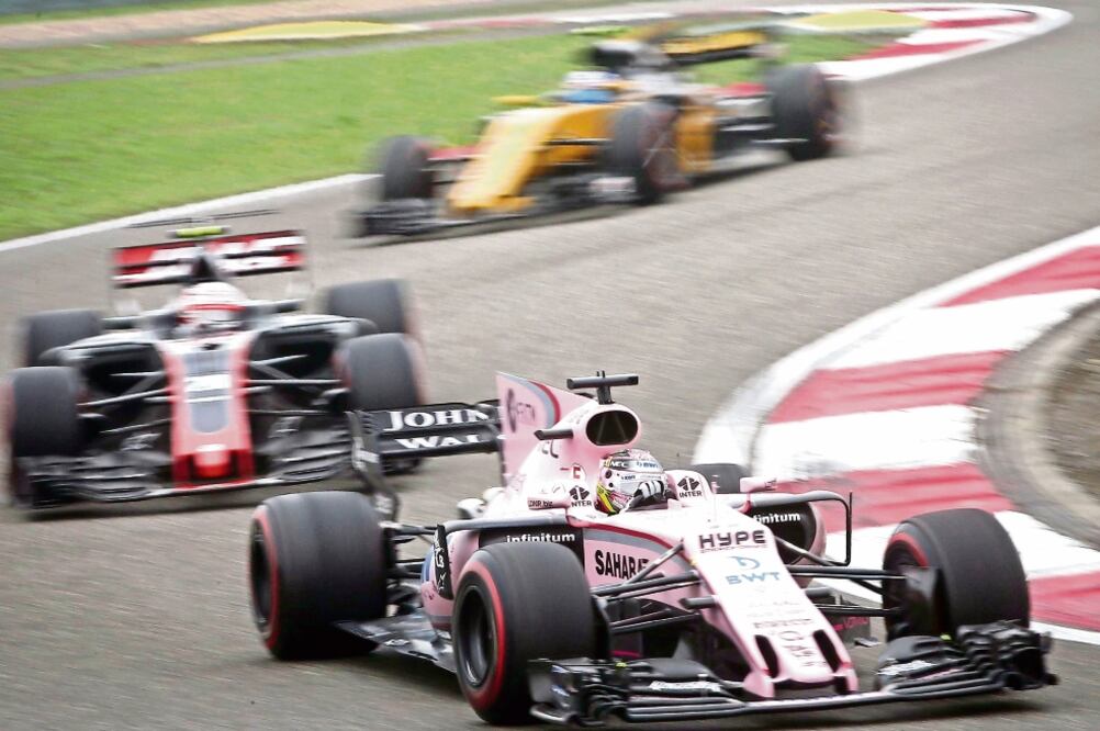 El volante mexicano de Force India dijo que tuvo un magnífico resultado (DIEGO AZUBEL. EFE)