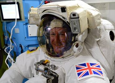 Astronautas saldrán de la EEI para reparar unidad defectuosa