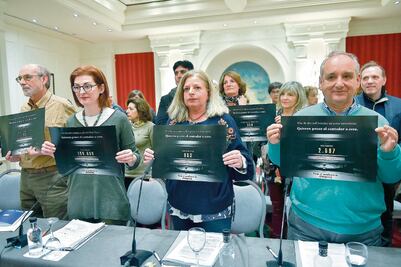 La ETA confirma que disuelve estructuras