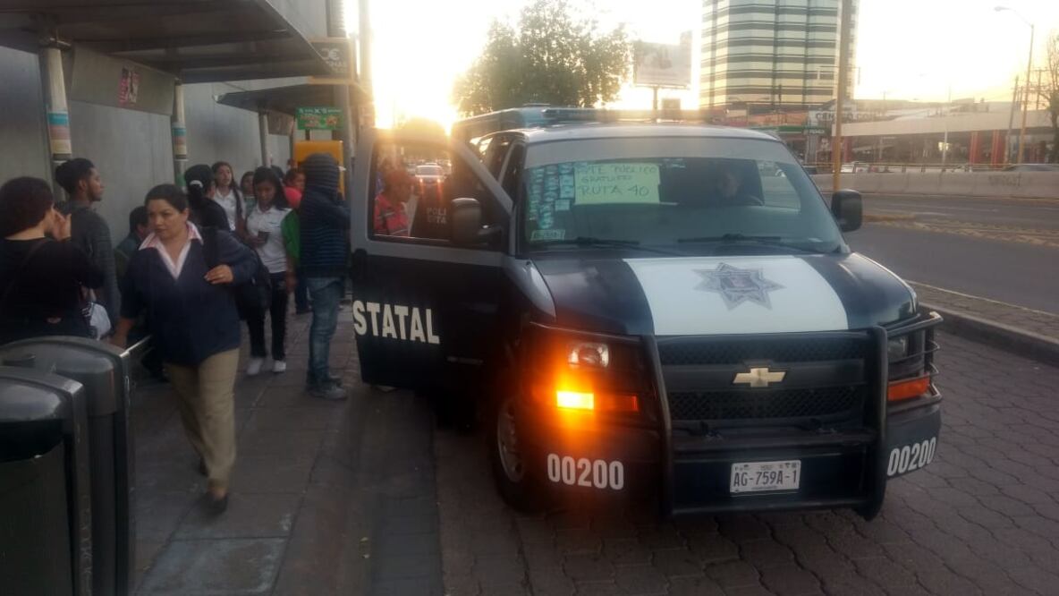 El Gobierno del Estado anunció que proporcionará vehículos oficiales hasta las 23:00 horas de hoy para trasladar a los usuarios (Foto: Especial)