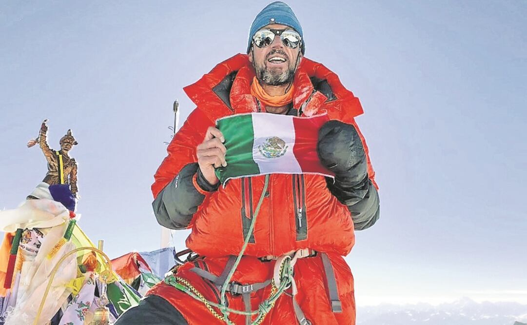 El rostro de satisfacción tras conquistar el Everest. (ESPECIAL)