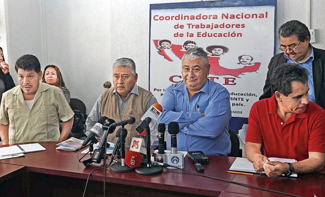 En todo el país, integrantes de la Coordinadora Nacional de Trabajadores de la Educación (CNTE) anunciaron que no regresarán a clases debido a que no han sido reinstaladas las mesas de negociación con la Secretaría de Gobernación (FERNANDO RAMÍREZ)