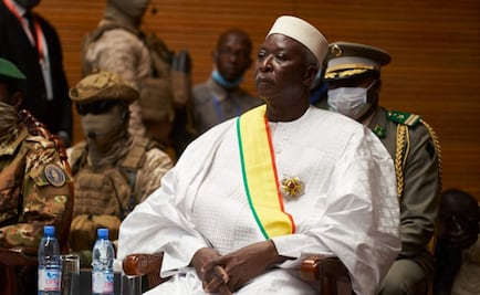 Militares arrestan al presidente de transición en Mali y a su primer ministro