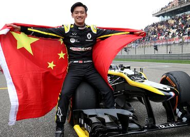 F1 tendrá a su primer piloto chino en la historia; Guanyu Zhou firma con Alfa Romeo