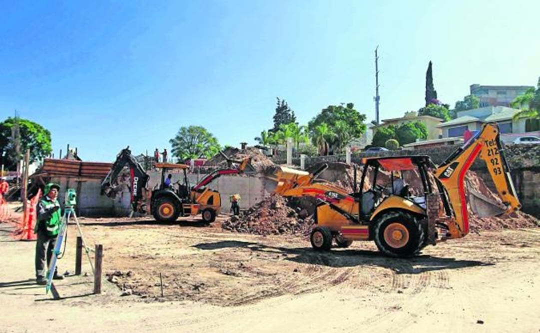 Land survey and construction activities - File photo/EL UNIVERSAL