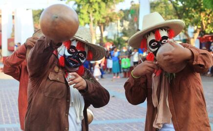 Celebran carnaval en la Costa de Oaxaca; danzas, lengua y tradición unen a los pueblos